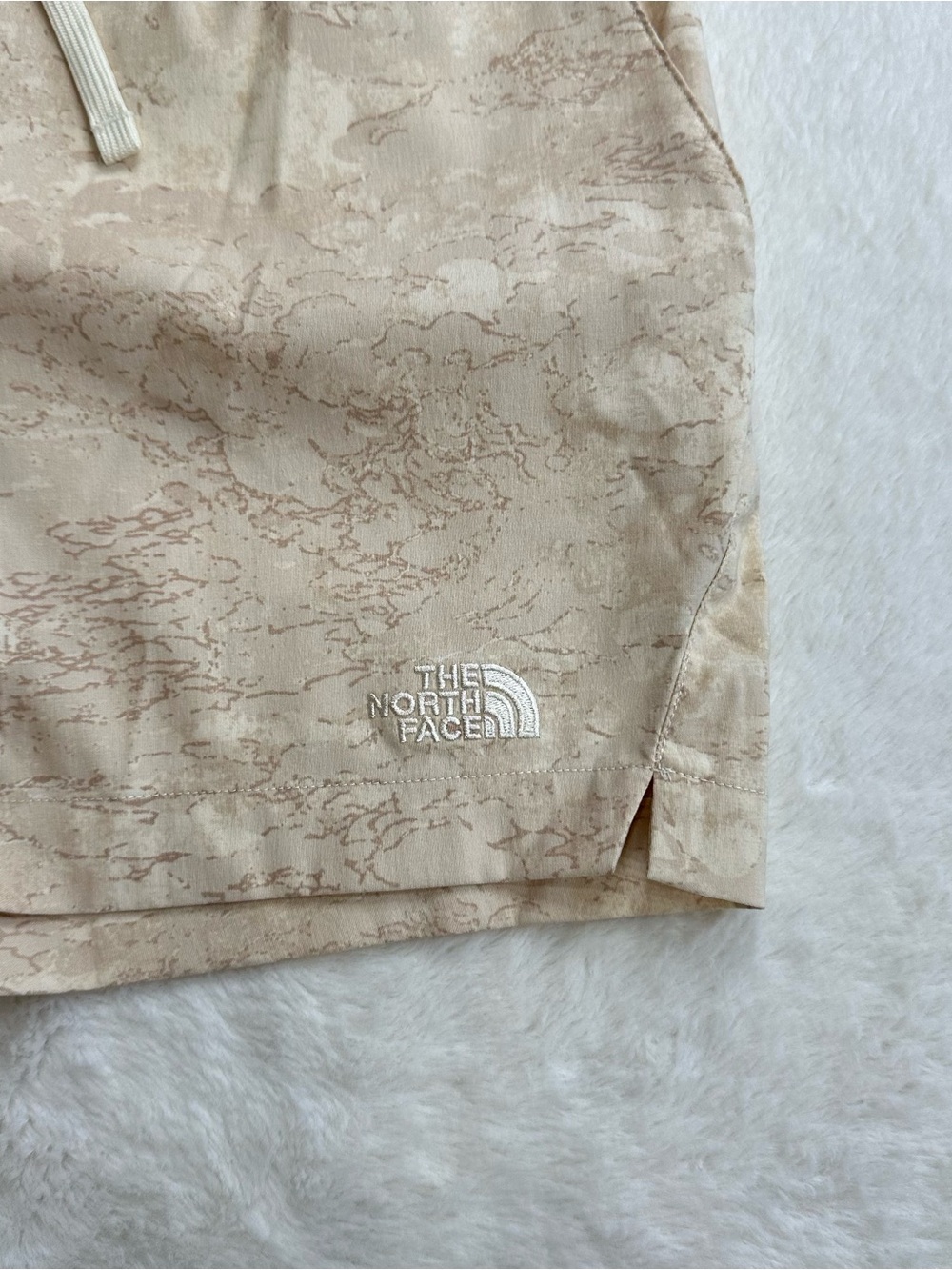 The North Face Class V Shorts Medium Vintage White Cloud Camo Wash Like New - Picture 4 of 10